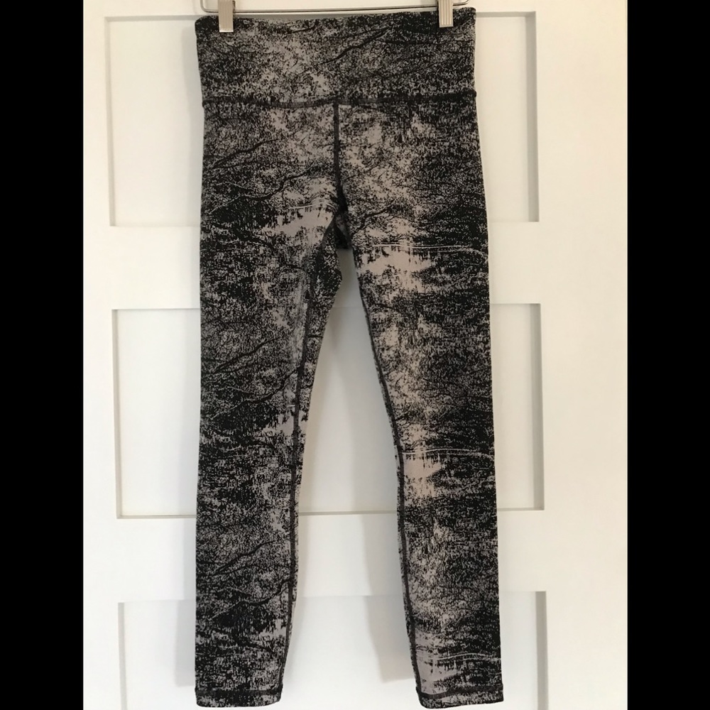 HOST PICK! Athleta Elation High Rise Tights Size Small